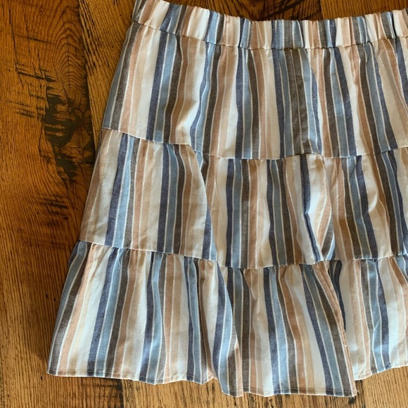 Heatherly skirt, ruffle layers skirt - Picture 3 of 7